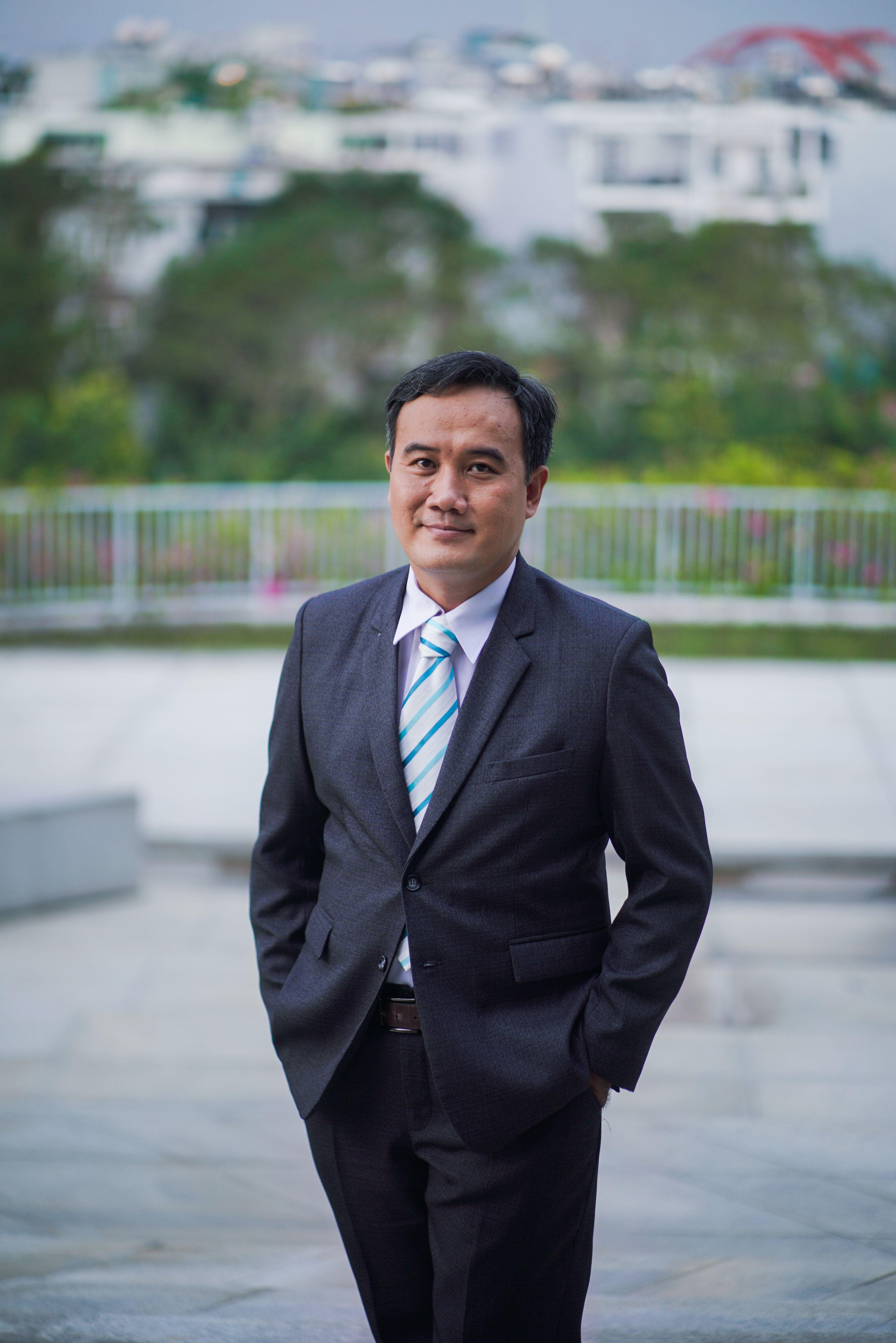 Dr. Tu Dong Xuan